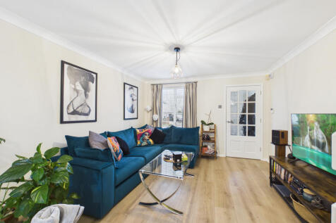 CAM02536G0-PR0052-STILL002