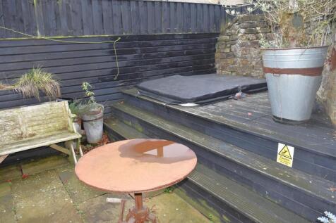 COURTYARD PATIO GARDEN