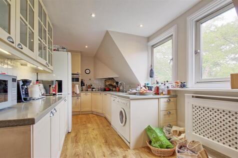 Kitchen 2.jpg