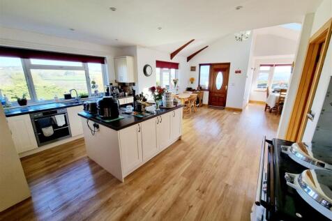 Kitchen &amp; dining room.jpg