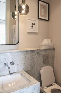property in Kensington Court, 
High Street Kensington, W8