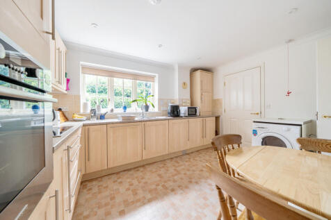 Kitchen / Breakfast Room