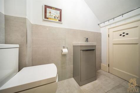 25044- 20 Arlington Drive_016.jpg