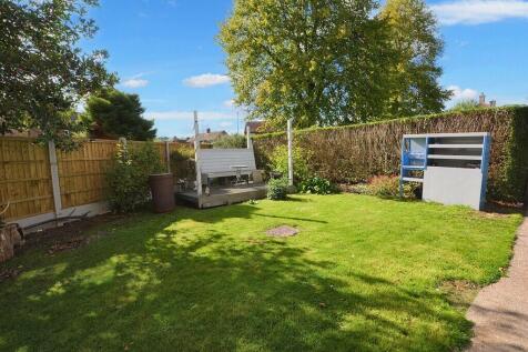 Side Garden (2)