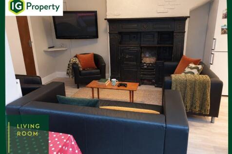 179 Haxby Living ...