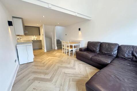 Kitchen/Lounge