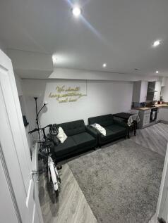 2-bed house on Albert Street, Loughborough, £1,127/mo