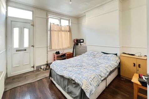 a1d043dc-WhatsApp...