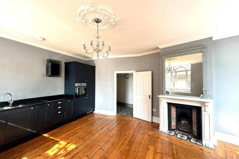 North Street, Havant photo 3