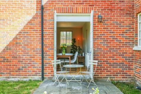 Orchard Lane, Caversfield, Bicester, OX27 photo 3