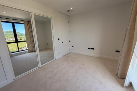 21 BayQueen Apts-15.jpg