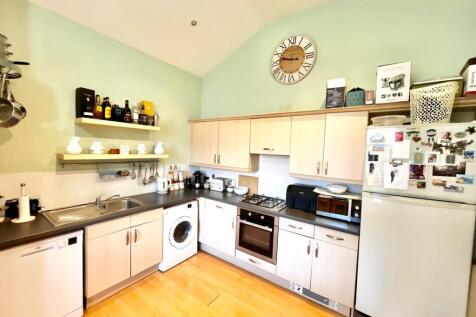 Horseshoe Crescent, Shoeburyness, Southend-on-Sea, Essex, SS3 photo 5