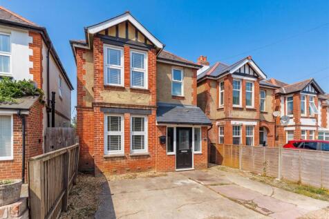 Detached home in Sandown