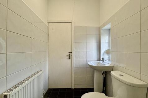 HOUSE BATHROOM