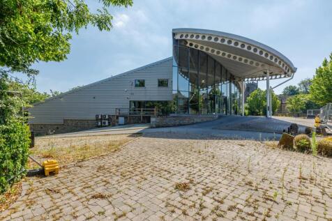 Commercial Property to rent Image 4