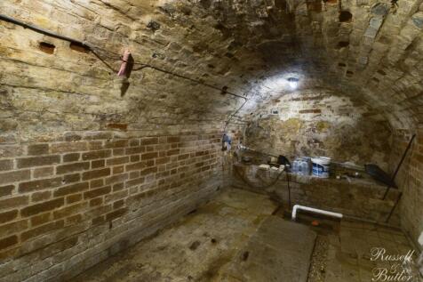 CAM02127G0-PR0167-STILL003