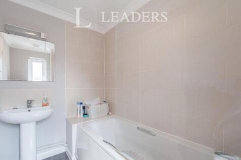 Haselmere Close, Bury St. Edmunds, IP32 photo 5