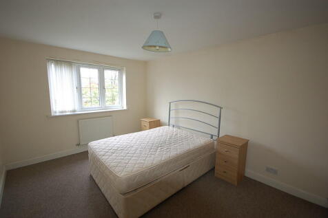 Pankhurst Close, Blackburn photo 3