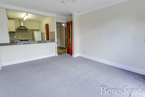 The Lawns, Uplands Road, CM14 photo 4