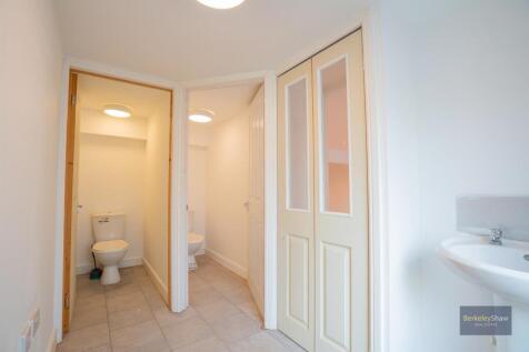 7 Bradman Road-27.jpg