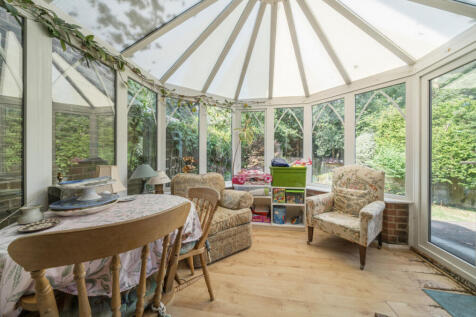 1329511-5-689368d...