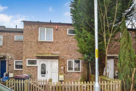 Three Bedroom Mid Terrace in Hollinswood