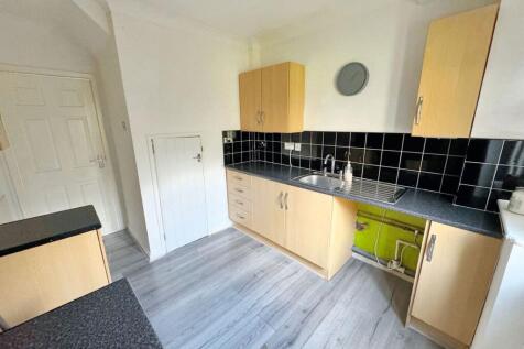 Basingstoke Road, Peterlee, Durham, SR8 2AR photo 3