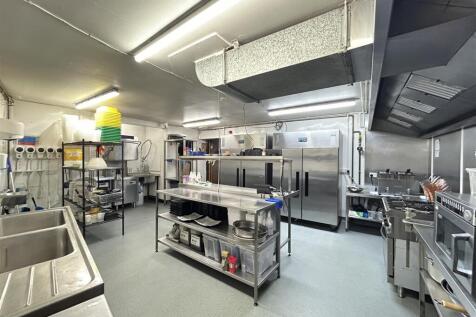 Commercial Property to rent Image 10