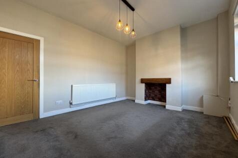 Frederick Street, Grassmoor, Derbyshire, S42  photo 4
