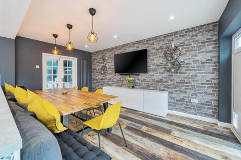 1343927-11-68a5f3...