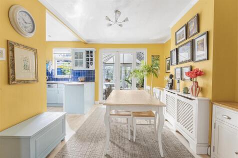 London, SW20 - property photo