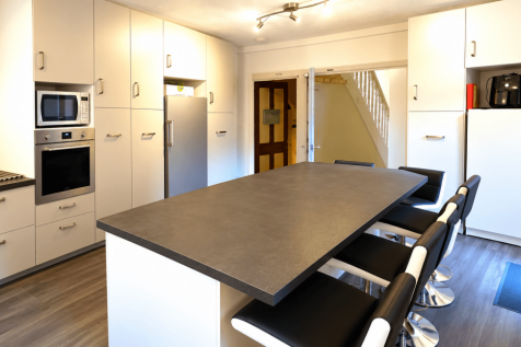 5 Bedroom semi-detached house - HMO