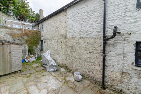 Shared Courtyard Garden