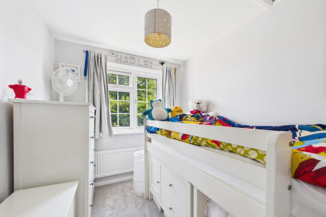 CAM01354G0-PR0558-STILL021