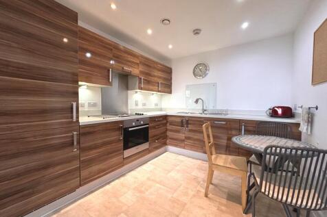 2 Bedroom Modern apartment Empress Heights Flat