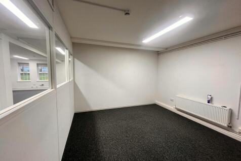 Office to rent Image 5