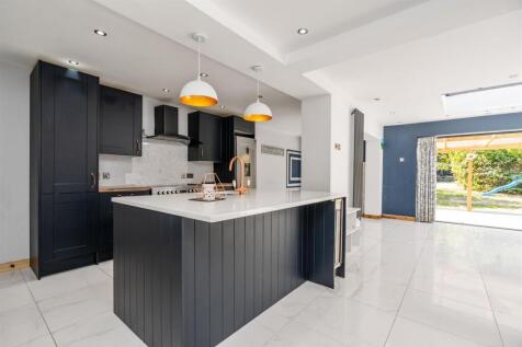156 Stanway Road_13.jpg