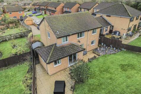 8 St. Edmunds Close