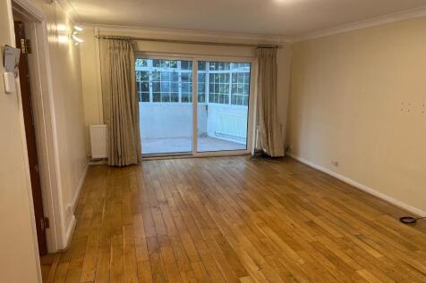 Willow Way, London, TW2 photo 3