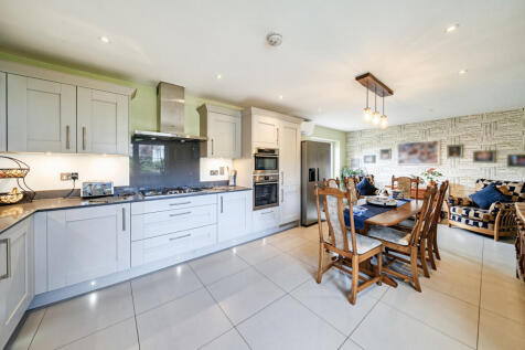 1438717-1-69e0e34...