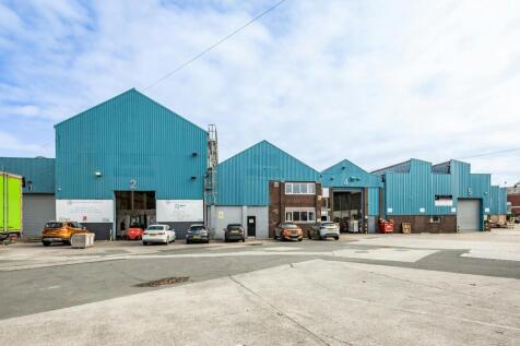 Bewsey-Rd-Warrington-Primary-Photo-1-LargeHighDefinition.jpg