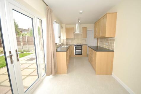 Trent Close, Farnborough, Hampshire, GU14 photo 3
