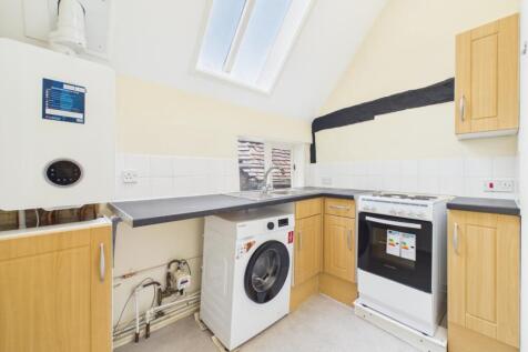 CAM01791G0-PR0255-STILL001