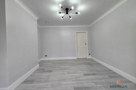 Wolstenholme Avenue, Bury photo 3