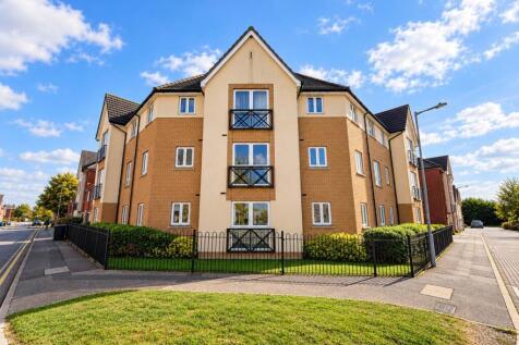 2-bed flat on Jovian Way, Ipswich, £925/mo