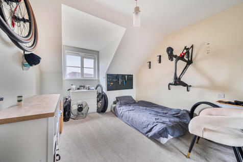 1373660-11-690247...