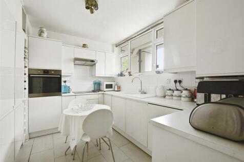 11-ec26GCPMSC - 3 Freeling House - Kitchen -Origin