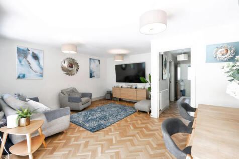 Lounge Dining Room