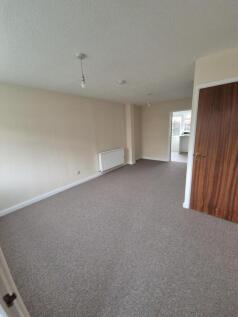 Living room ..jpg