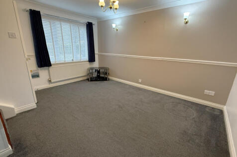 Moorhead Gardens, Warton, PR4 photo 3